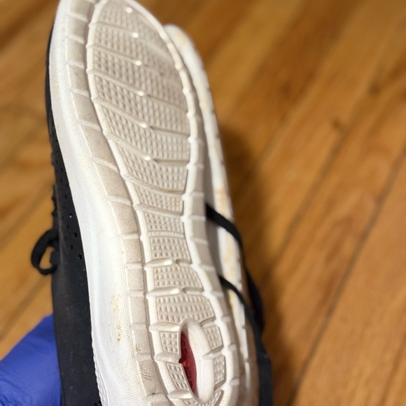 Crocs - Picture 3 of 4